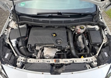 Opel Astra J GTC 1.6 Turbo ECOTEC 200KM 2017 Opel Astra 1,6T 200KM SPORT InteliLUX CLIMATRONIC PDC SERWIS Bezwypadkowa, zdjęcie 8