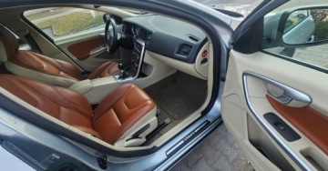 Volvo S60 II Sedan 1.6 D2 115KM 2011 Volvo S60 Bardzo bogata opcja i dobry stan samochodu 1.6 Diesel 115KM, zdjęcie 9