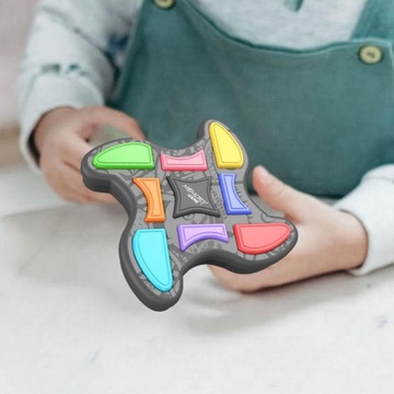 Elektroniczna gra pamięciowa z latającymi spodkami z muzyką