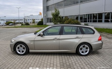 BMW Seria 3 F30-F31-F34 Limuzyna 2.0 320d Efficiency Dynamics 163KM 2012 BMW Seria 3 2,0d 163KM 2012 r. Lift iDrive Navi 2.0 Diesel 163KM, zdjęcie 1