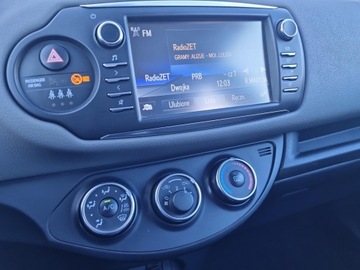 Toyota Yaris III Hatchback 5d Facelifting 2017 1.5 Dual VVT-iE 111KM 2019 Toyota Yaris 1,5-Dual-VVT-iE III (2011-2019) Toyot, zdjęcie 17