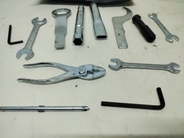 YAMAHA R6 RJ05 RJ09 03-05 СЕРВИСНЫЙ ИНСТРУМЕНТ ГАЕЧНЫЕ КЛЮЧИ