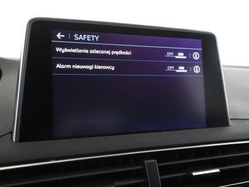 Peugeot 3008 II Crossover 1.5 BlueHDI 130KM 2019 Peugeot 3008 Niski przebieg Virtual Navi Czujniki, zdjęcie 25