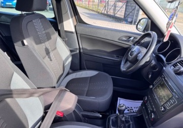 Skoda Yeti 2014 Skoda Yeti auto jak nowebogata wersjanaviklimatronikalu17 1.2 Benzyna, zdjęcie 29