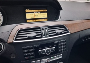 Mercedes Klasa C W204 Kombi T204 1.8 180 CGI BlueEFFICIENCY 156KM 2012 Mercedes-Benz Klasa C bezwypadekz Niemiecjedzie jak nowe 1.8 Benzyna, zdjęcie 22