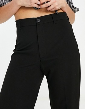 Pull&Bear Czarne spodnie z wysokim stanem XL