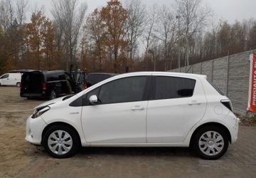 Toyota Yaris III Hatchback 5d Hybrid 100 74KM 2013 Toyota Yaris Okazja 1.5 Hybryda 75KM, zdjęcie 9