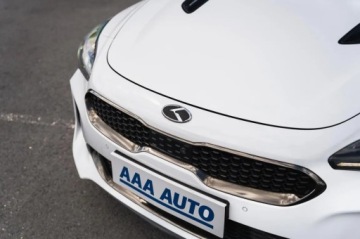 Kia Stinger Liftback 3.3 T-GDi 370KM 2018 Kia Stinger 3.3 T-GDI, Serwis ASO, 4X4, Automat, zdjęcie 7