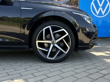 Volkswagen Golf VIII Variant 1.5 eTSI 150KM 2023 Volkswagen Golf | Ambiente | LED Plus | APP | Trav, zdjęcie 31