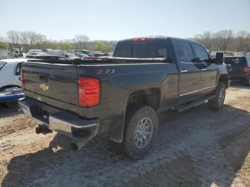 Chevrolet Silverado II 2018 Chevrolet Silverado K2500 Heavy Duty LTZ 2018 6.6l 6.6 Diesel 445KM, zdjęcie 3