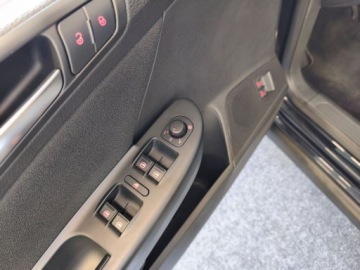 Volkswagen Passat B7 Limousine 2.0 TDI CR DPF BlueMotion 140KM 2010 Volkswagen Passat 2.0 TDI 140 KM, Automat, Serwis, zdjęcie 9