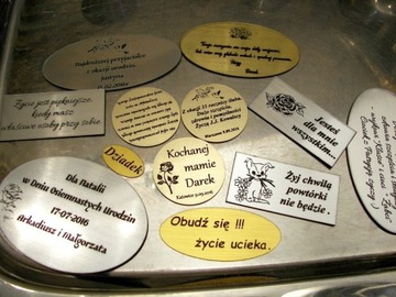 ШЕСТИГРАННАЯ ЯНТАРНАЯ КОРОБКА, ИМИТАЦИЯ ТАБЛИЧКИ С ГРАВИРОВКОЙ