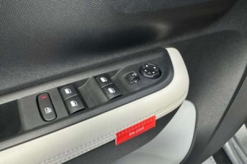 Citroen C3 IV e-Hatchback Elektryczny 44kWh 113KM 2025 Citroen C3 Od reki Duzy rabat Kamera cofania Leasing Wynajem, zdjęcie 17