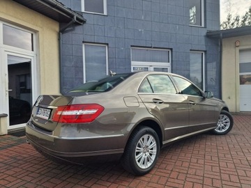 Mercedes Klasa E W212 Limuzyna 250 CGI BlueEFFICIENCY 204KM 2010 Mercedes E 250 CGI Elegance Automat Navi Skóry, zdjęcie 13