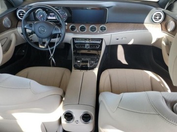 Mercedes Klasa E W213 2017 Mercedes-Benz Klasa E Mercedes-Benz E-Class 300 Luxury 4MATIC Sedan 2.0, zdjęcie 7