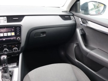 Skoda Octavia III Kombi Facelifting 2.0 TDI 150KM 2017 Skoda Octavia 2.0 TDI, Salon Polska, DSG, Klima, zdjęcie 7