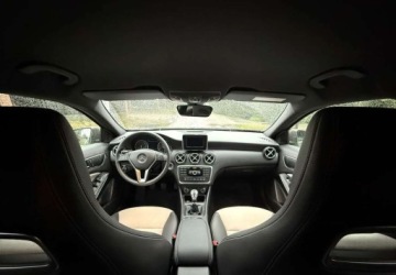 Mercedes Klasa A W176 Hatchback 5d 1.6 180 BlueEFFICIENCY 122KM 2013 Mercedes-Benz Klasa A Mercedes-Benz Klasa A 180 1.6 Benzyna 122KM, zdjęcie 19