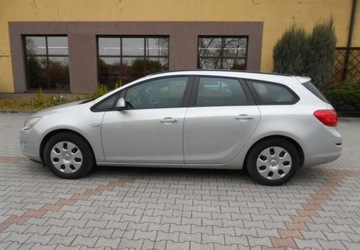 Opel Astra J Sports Tourer 1.7 CDTI ECOTEC 110KM 2011 Opel Astra Opel Astra J 1.7 Diesel 110KM, zdjęcie 7