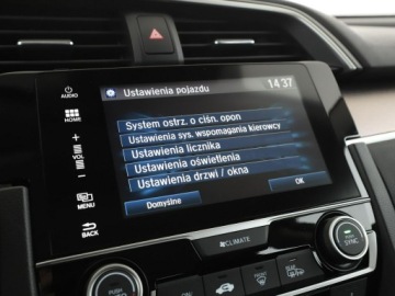 Honda Civic X Sedan 4d 1.6 i-DTEC 120KM 2018 Honda Civic automat klima auto navi grzane fotele, zdjęcie 24
