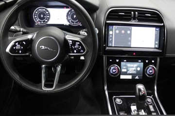 Jaguar XE Sedan Facelifting 2.0 204KM 2023 Jaguar Xe D200 AWD SE Sedan 2.0 (204KM) 2022, zdjęcie 3