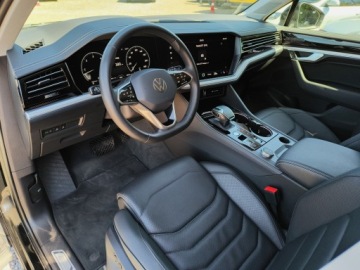 Volkswagen Touareg III SUV 3.0 V6 SCR TDI 286KM 2023 Volkswagen Touareg diesel, automatyczna, napęd 4x4, zdjęcie 12
