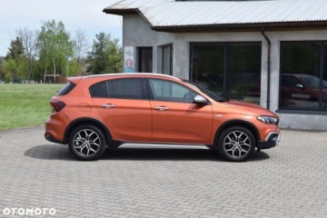 Fiat Tipo II Hatchback Facelifting 1.6 MultiJet 130KM 2021 Fiat Tipo 1.6 MultiJet 130KM Cross Lift Full LED Kamera Tempomat ACC 1.6, zdjęcie 8