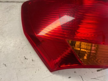 KIA VENGA LAMPA LEWY TYŁ