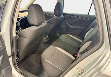 Skoda Kamiq Crossover 1.0 TSI 110KM 2022 Skoda Kamiq Podgrz. kierownica i fotele - czujniki i kamera - Virtual - AC, zdjęcie 12