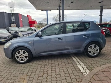 Kia Ceed I Hatchback 1.4 109KM 2007 Kia Ceed Piekna klimatyzacja bez rdzy 1.4 Benzyna 109KM, zdjęcie 19