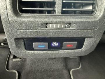 Volkswagen Touran III 1.6 TDI 110KM 2016 Volkswagen Touran 1.6TDI 110KM 2016 Highline,, zdjęcie 23