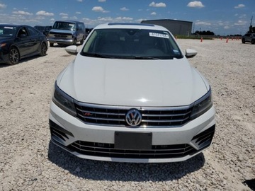Volkswagen Passat B8 2019 Volkswagen Passat SE R-Line 2019 2.0l 2.0 Benzyna 147KM, zdjęcie 5
