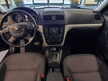 Skoda Yeti Minivan 2.0 TDI CR DPF 4x4 140KM 2013 Skoda Yeti 2.0 TDI 140 KM, 4x4, Automat, zdjęcie 8
