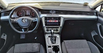 Volkswagen Passat B8 Variant 2.0 TDI BlueMotion SCR 150KM 2017 Volkswagen Passat Variant 2.0 D 150 kM Automat Klima kamera Full LED Navi, zdjęcie 4