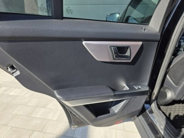 Mercedes GLK Off-roader 2.1 220 CDI BlueEFFICIENCY 170KM 2010 Mercedes GLK 220 niski przebieg / ładny stan, zdjęcie 10