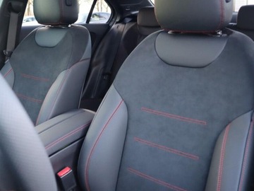 Mercedes Klasa A W177/V177 2024 MERCEDES-BENZ A Klasa 250 e AMG Line 1.3 (272KM) 2024, zdjęcie 3