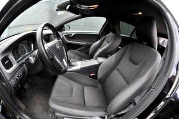 Volvo V60 I Kombi 2.0 D3 136KM 2013 Volvo V60 LiFT 2,0D 5-Cilindrów Automat Ledy, zdjęcie 5