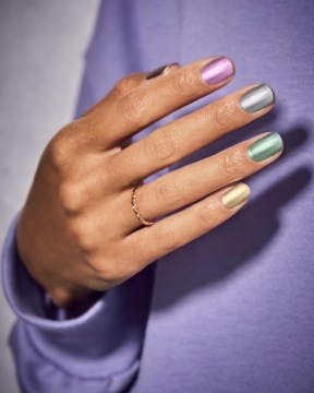 Sally Hansen Color Foil Лак Gold Standard 140