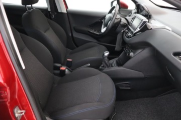 Peugeot 208 I Hatchback 5d Facelifting 1.2 PureTech 82KM 2018 Peugeot 208 1.2 PureTech, Klima, Tempomat, zdjęcie 8