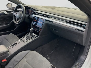 Volkswagen Arteon Fastback Facelifting 2.0 TSI 190KM 2022 Volkswagen Arteon 2.0TSI 190KM R-Line DSG SerwisASO Kessy Acc Led Navi Hak, zdjęcie 14