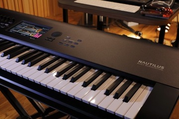 Синтезатор Korg Nautilus 61 Станция для производства музыки