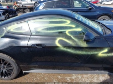 Ford Mustang VI 2019 Ford Mustang GT, 2019r., 5.0L 5.0 Benzyna 460KM, zdjęcie 4