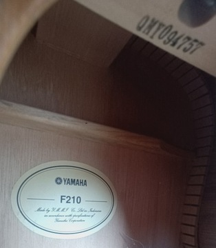 Акустическая гитара YAMAHA F210, 1992 г.