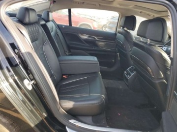 BMW Seria 7 G70 2022 BMW Seria 7 740xi 2022 3.0l 3.0 Benzyna 335KM, zdjęcie 10