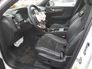 Volvo XC40 2022 Volvo XC 40 T5 R-Design 2022 2.0 Benzyna 248KM, zdjęcie 7