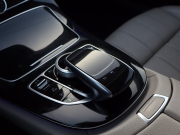 Mercedes Klasa E W213 2018 Mercedes E E 350, Salon Polska, Serwis ASO, zdjęcie 15