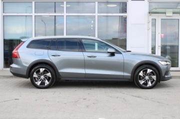 Volvo V60 II  2021 Volvo V60 Cross Country Momentum Pro, zdjęcie 4