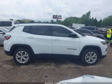 Jeep Compass II 2024 Jeep Compass 2024 Jeep Compass Latitude 4x4 2.0 Benzyna 200KM, zdjęcie 8