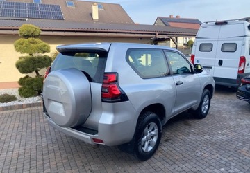 Toyota Land Cruiser VII Terenowy 3d 2.8 D-4D 177KM 2020 Toyota Land Cruiser Toyota Land Cruiser LC 2.8 D-4D Entry 2.8 Diesel 177KM, zdjęcie 4