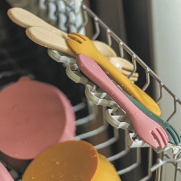 Мягкие силиконовые столовые приборы first PETITE&MARS