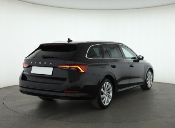 Skoda Octavia IV Kombi 2.0 TDI 150KM 2022 Skoda Octavia 2.0 TDI, Salon Polska, zdjęcie 4